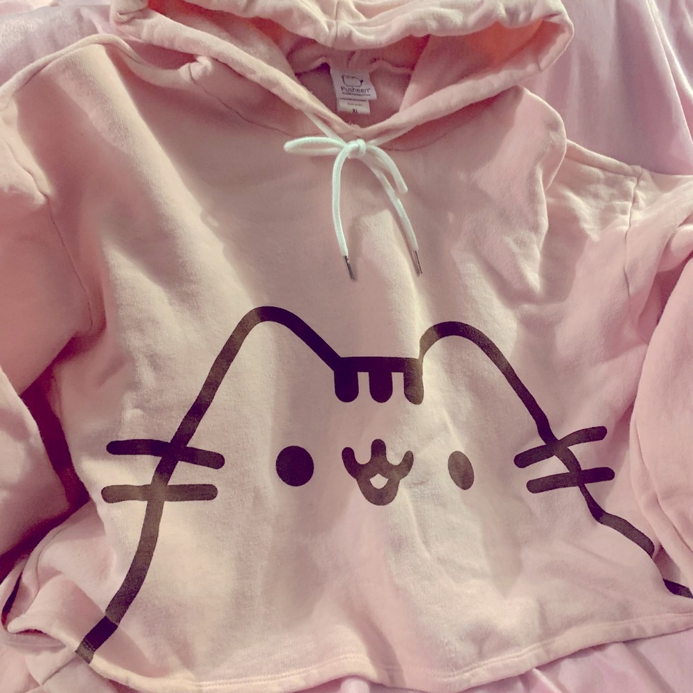 Pusheen crop hoodie